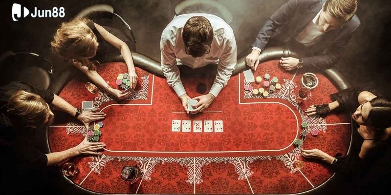 Chiến thuật chơi poker, bí kíp đỉnh cao giúp bạn thắng mọi bàn cược 4 Xay-dung-loi-choi-linh-hoat-trong-chien-thuat-choi-poker